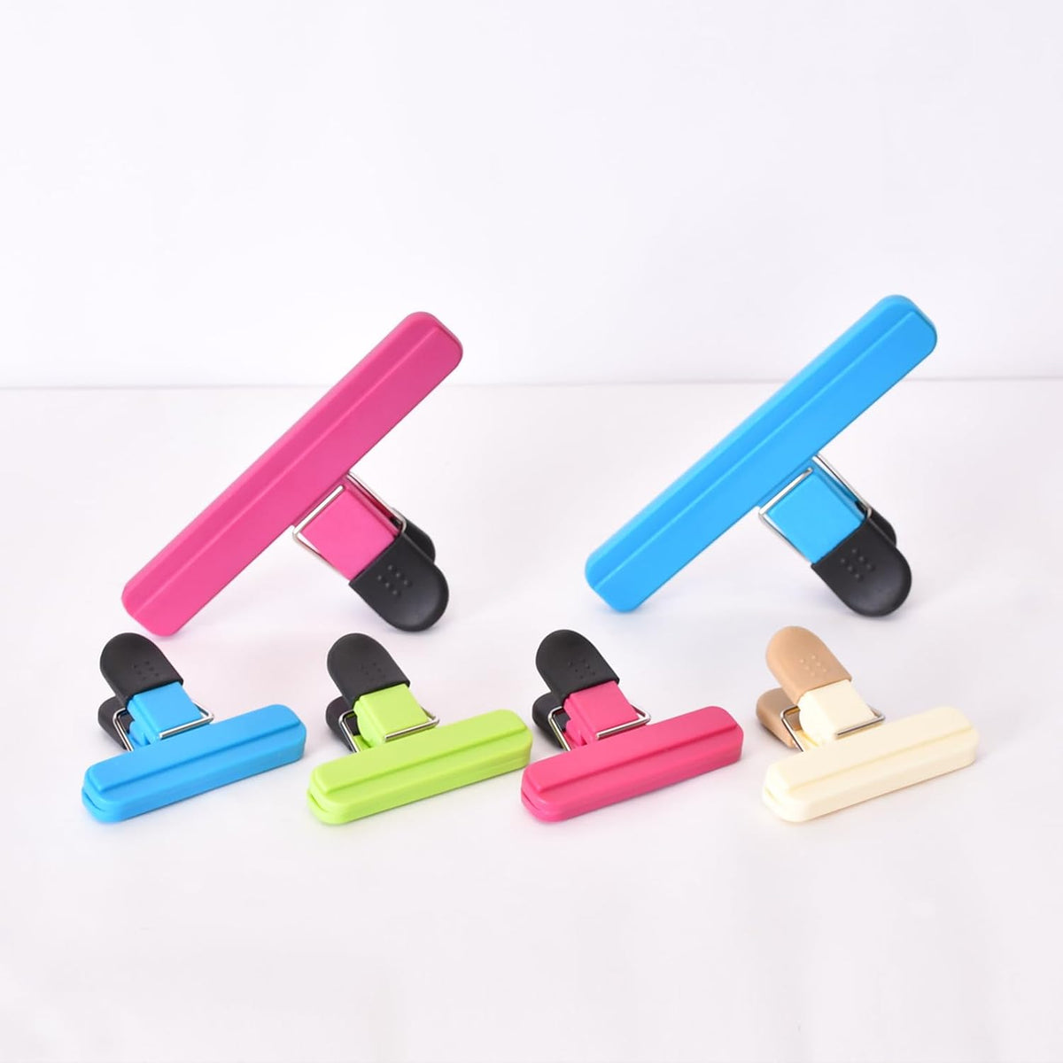 Zhtulck 12 PCS Chip Clips Bag Clips Food Clips for Bags Sealing Clip Large Size Food Bag Clips for Food Storage Kitchen and Home（6.1in x4，3.07in x8）